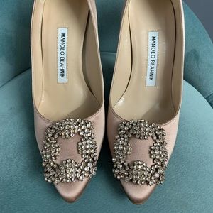 Manolo blahnik hangisi size 35